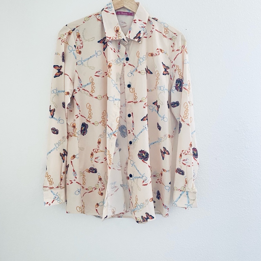 Chic Cream Button Down Shirt with Print